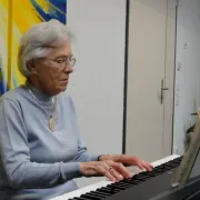 Klavierspielerin Friedau (Hansruedi Vetsch)