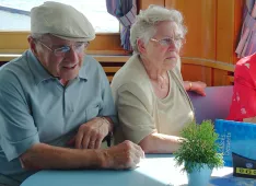 seniorenreisen_#01: interessante diskussionen :: bild der evang. kirchgemeinde frauenfeld (Foto: Bilder Datenbank)