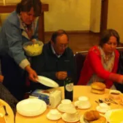 Chile Reise 2016 - Essen in der Kirche (Hansruedi Vetsch)